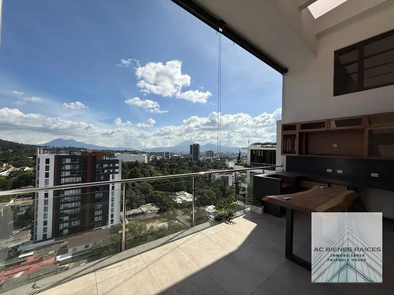 Espectacular Penthouse en la Herradura — Apartamento en Venta en La Herradura, Zona 15, Guatemala, Ciudad — foto 3 de 11