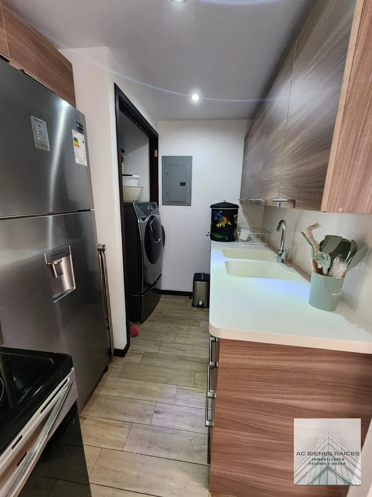 Renta amueblado zona 13 — Apartamento en Alquiler en Casa Americas, Zona 13, Guatemala, Ciudad — foto 5 de 13