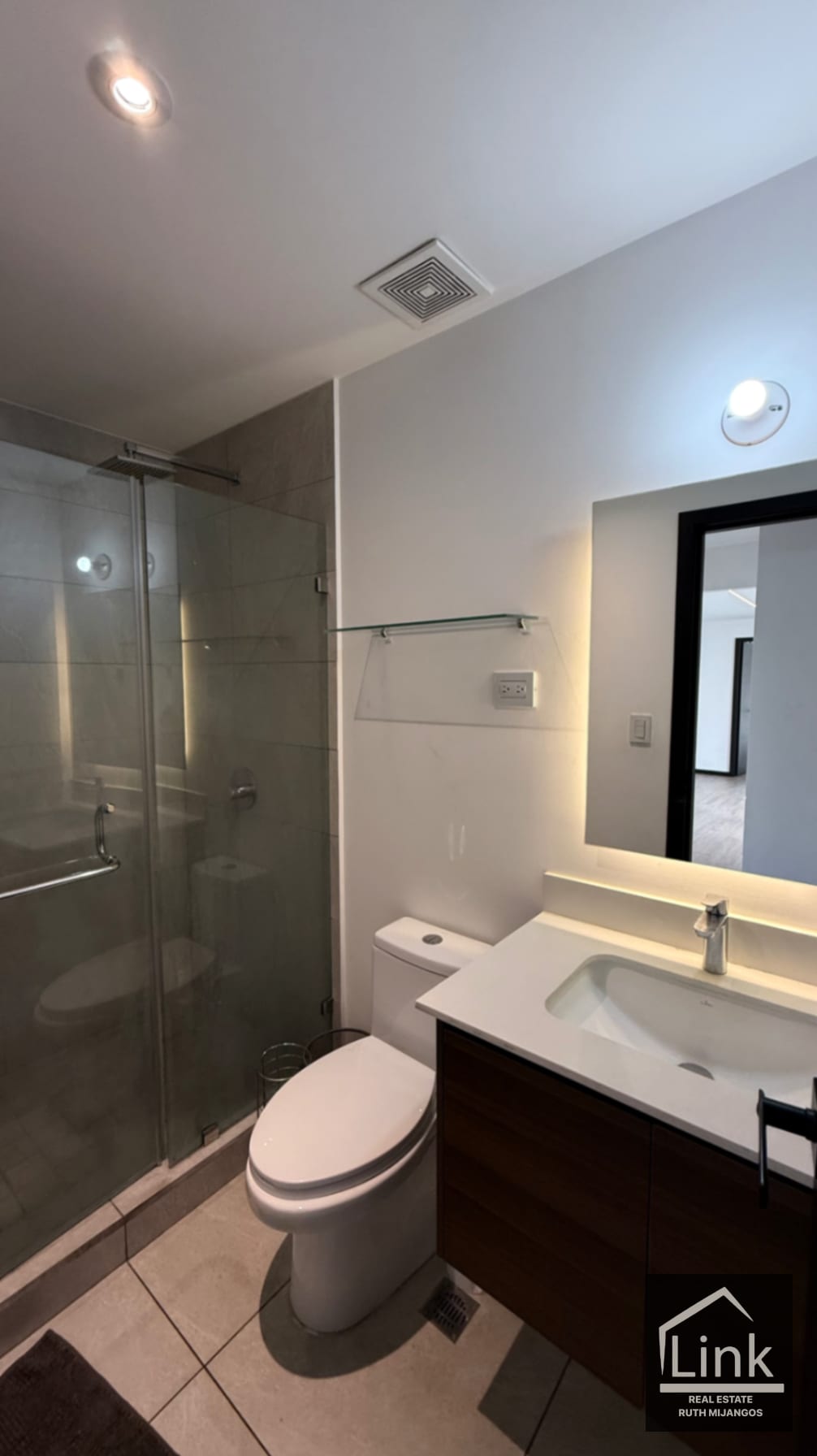Espectacular Apartamento en Venta Zona 10 EDIFICIO IQ10 — Apartamento en Venta en IQ10, Zona 10, Guatemala, Ciudad — foto 8 de 11