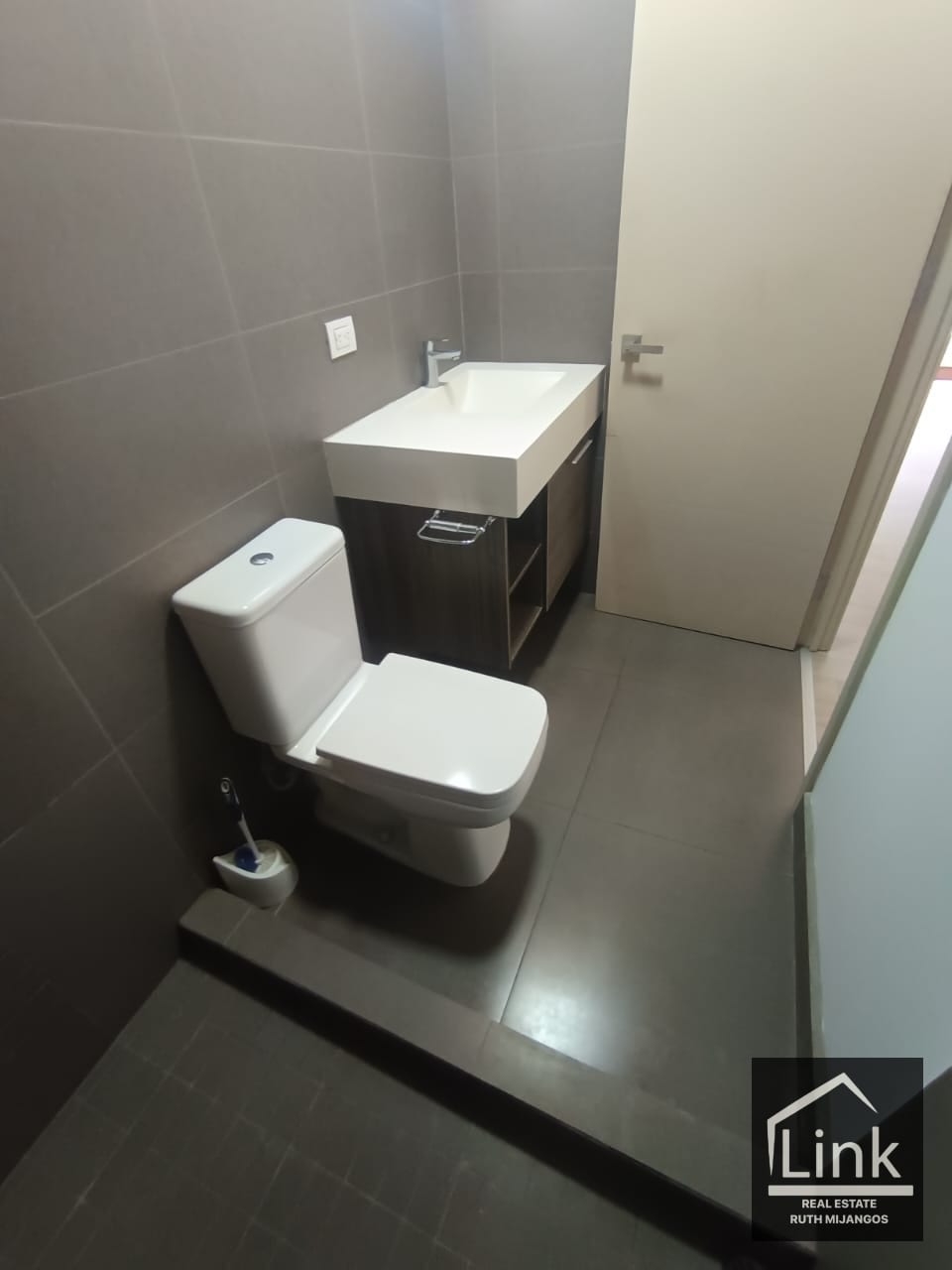 Renta de Apartamento zona 10 EDIFICIO VEINTI4 — Apartamento en Alquiler en Veinti4, Zona 10, Guatemala, Ciudad — foto 7 de 14