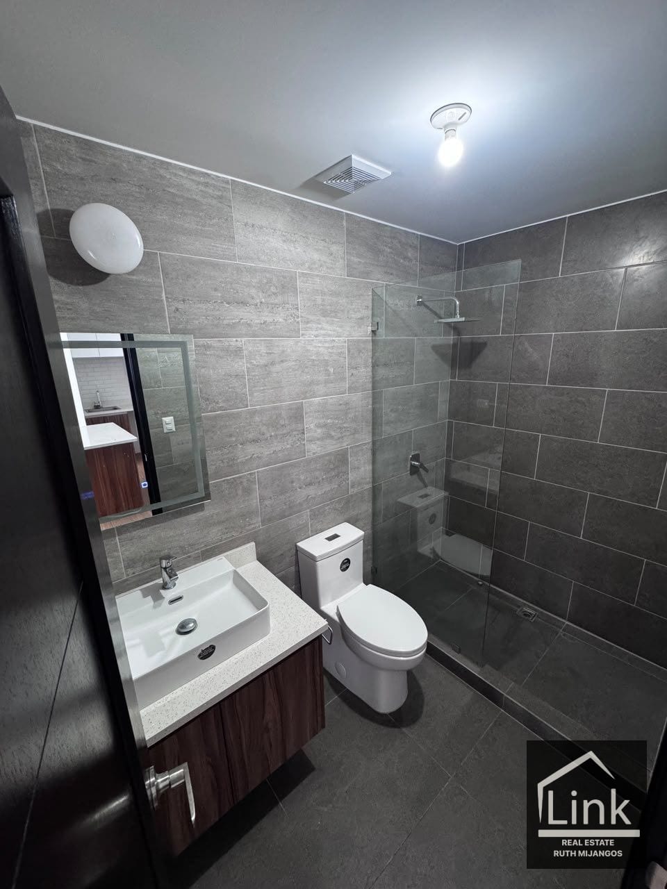 Precioso apartamento en Venta zona 15 Edificio PRAGA — Apartamento en Venta en Zona 15, Guatemala, Ciudad — foto 11 de 15