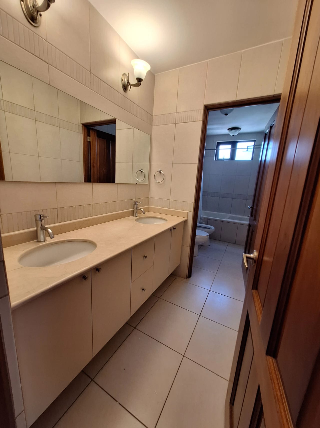 Apartamento en Alquiler Torre Condesa Z 14 — Apartamento en Alquiler en Zona 14, Guatemala, Ciudad — foto 8 de 17