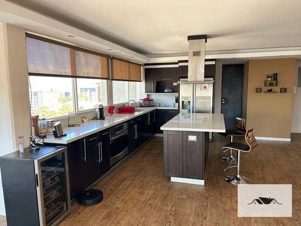 En Renta Apartamento Remodelado Zona 10 Edificio Ciudad Vieja — Apartamento en Alquiler en Ciudad Vieja, Zona 10, Guatemala, Ciudad — foto 10 de 10