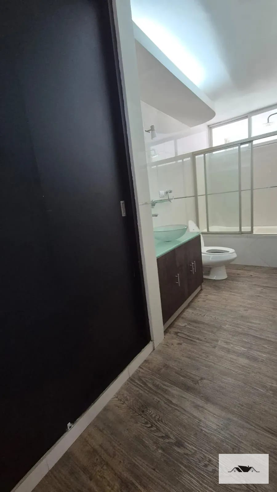 En Renta/Venta Amplio Apartamento Remodelado Zona 10 — Apartamento en Alquiler en Ciudad Vieja, Zona 10, Guatemala, Ciudad — foto 5 de 16