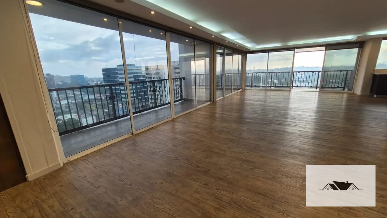 En Renta/Venta Amplio Apartamento Remodelado Zona 10 — Apartamento en Alquiler en Ciudad Vieja, Zona 10, Guatemala, Ciudad — foto 12 de 16