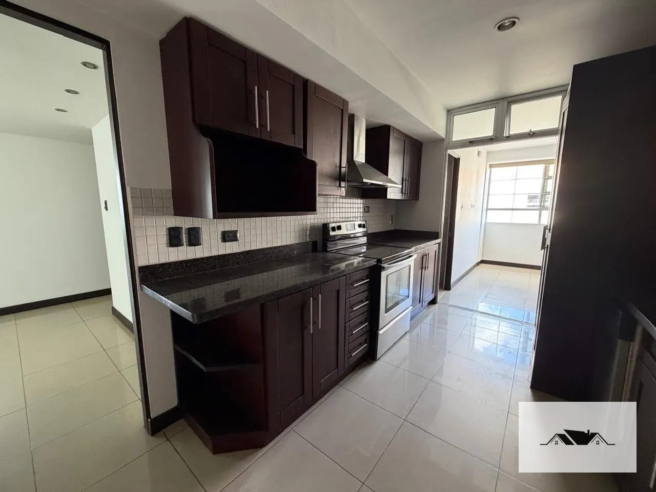 En Renta Apartamento Zona 16 Villas de San Isidro — Apartamento en Alquiler en Villas de San Isidro, Zona 16, Guatemala, Ciudad — foto 10 de 15