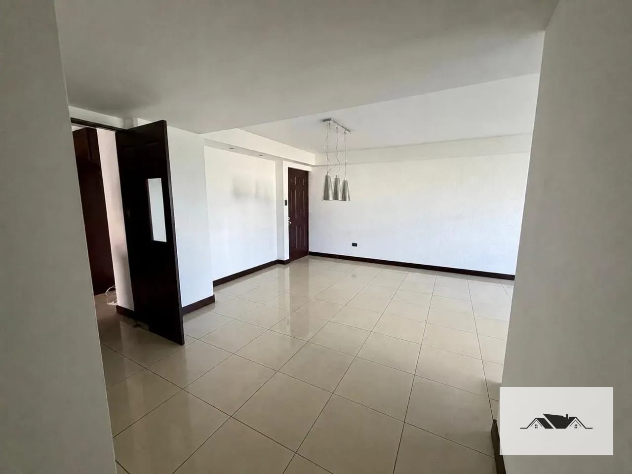 En Renta Apartamento Zona 16 Villas de San Isidro — Apartamento en Alquiler en Villas de San Isidro, Zona 16, Guatemala, Ciudad — foto 13 de 15