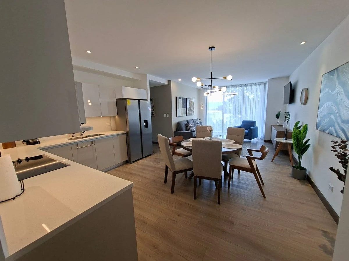 Apartamento Amueblado en Edificio Artis, Zona 13, Equipado - en Alquiler - Image 3