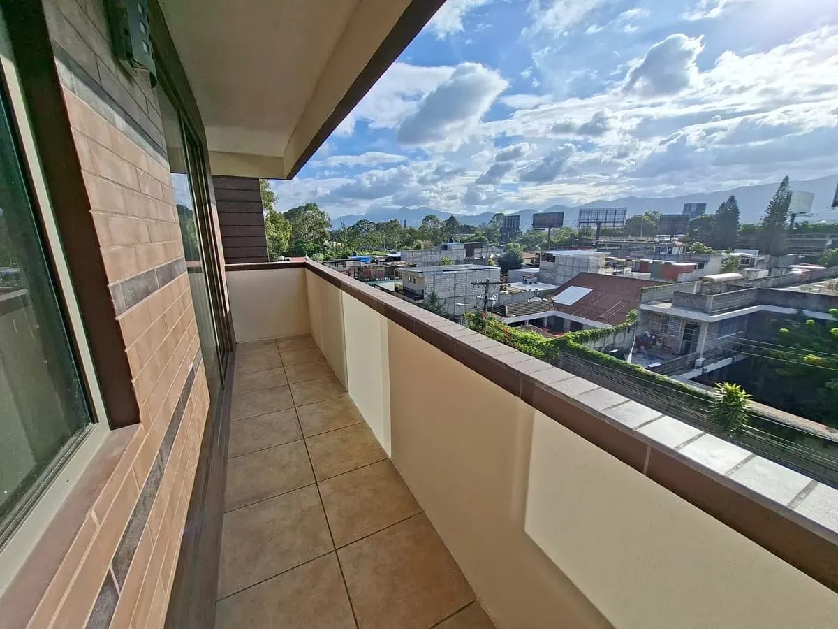 Apartamento con balcón | Jardines de Las Charcas | Zona 11 - en Venta — Apartamento en Venta en Jardines de Las Charcas, Zona 11, Guatemala, Ciudad — foto 8 de 17