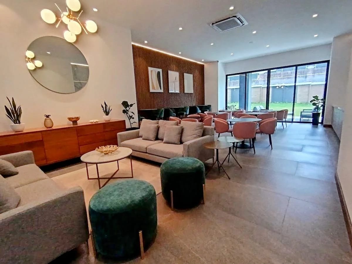 Apartamento en renta en Parque 14, zona 14, con balcón y vista a Plaza — Apartamento en Alquiler en Parque 14, Zona 14, Guatemala, Ciudad — foto 7 de 17