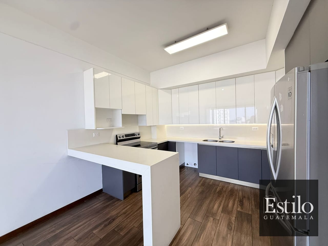 Precioso Apartamento Con Dorm De Servicio Z.10 — Apartamento en Venta en Casa Acueducto, Zona 10, Guatemala, Ciudad — foto 13 de 17