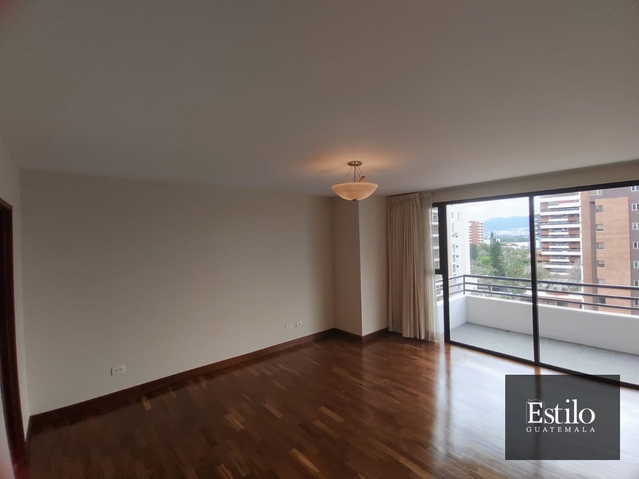 Espectacular Apartamento en Z.14 Con Cuarto De Servicio — Apartamento en Alquiler en Chatelet, Zona 14, Guatemala, Ciudad — foto 7 de 9