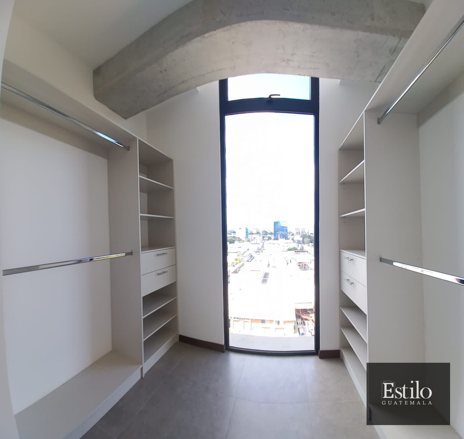 Precioso Apartamento Con Balcón En Venta. — Apartamento en Venta en Mira, Zona 10, Guatemala, Ciudad — foto 8 de 8