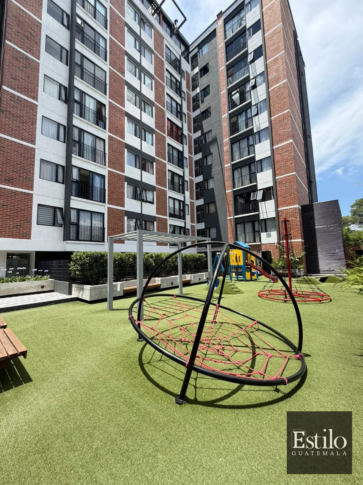 Precioso Apartamento Con Salida Al Jardín Z.9 — Apartamento en Venta en Cendana, Zona 9, Guatemala, Ciudad — foto 3 de 13