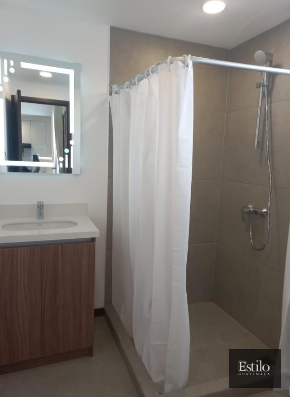 APARTAMENTO AMUEBLADO EN ALQUILER Z.10 - Image 4