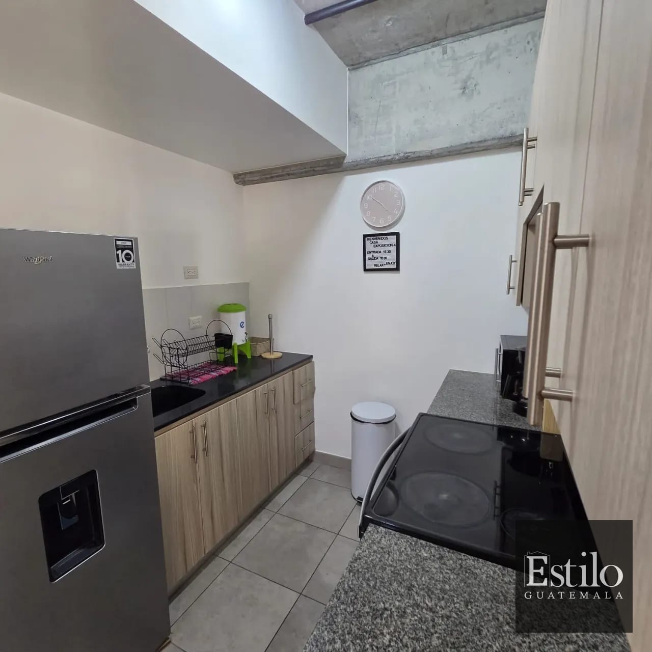 Apartamento Amueblado En Alquiler — Apartamento en Alquiler en Modra, Zona 4, Guatemala, Ciudad — foto 3 de 6