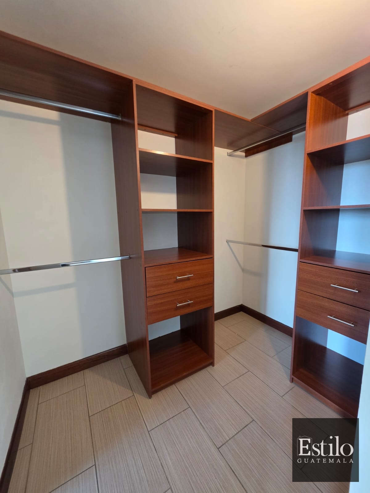 Precioso Apartamento en Alquiler Z.14 — Apartamento en Alquiler en Condado La Villa, Zona 14, Guatemala, Ciudad — foto 9 de 13