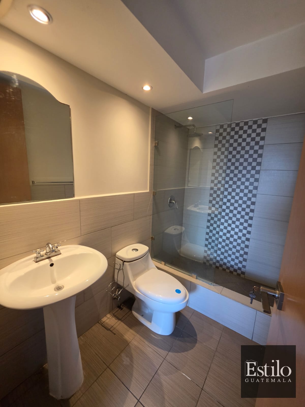 Precioso Apartamento en Alquiler Z.14 — Apartamento en Alquiler en Condado La Villa, Zona 14, Guatemala, Ciudad — foto 12 de 13