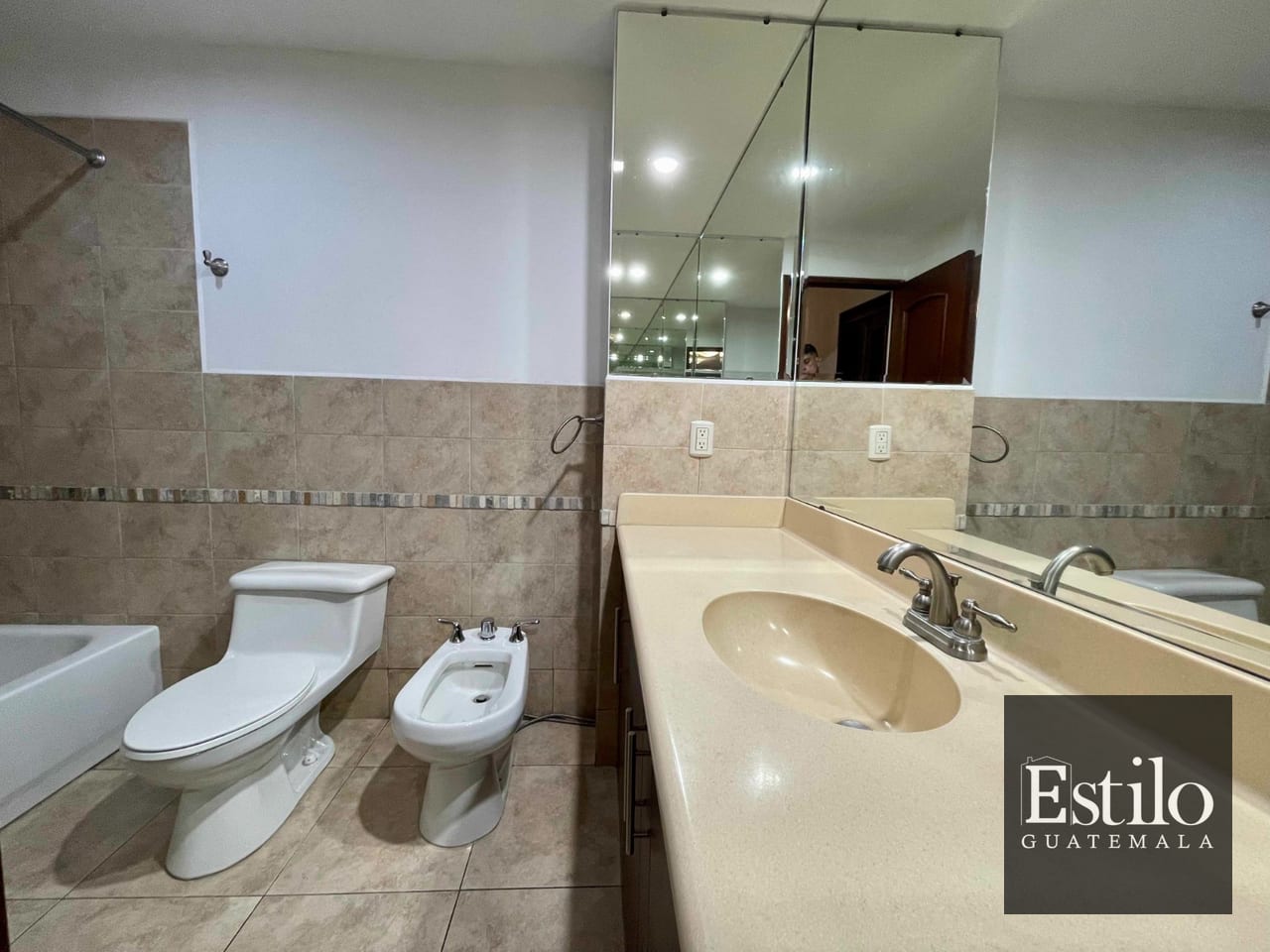 Precioso Apartamento en Alquiler Z.14 — Apartamento en Alquiler en Vivaldi, Zona 14, Guatemala, Ciudad — foto 6 de 8