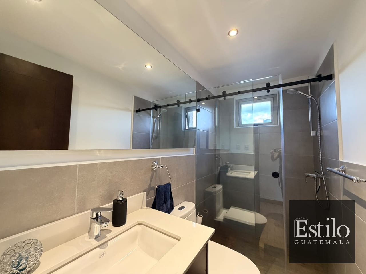Precioso Apartamento en Venta Z.10 — Apartamento en Venta en Casalini Diagonal 6, Zona 10, Guatemala, Ciudad — foto 12 de 13