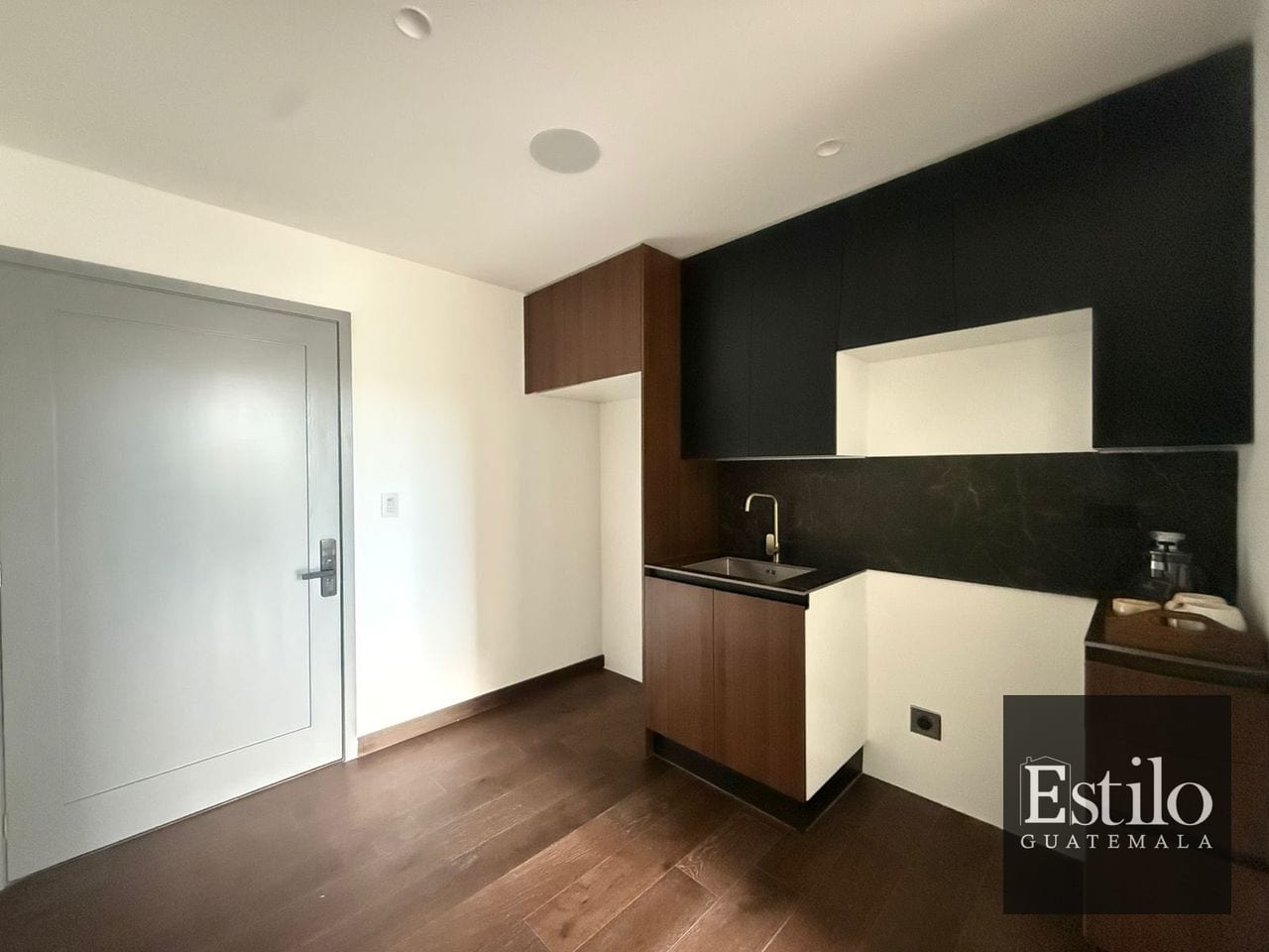 Precioso Apartamento en Alquiler Z.10 — Apartamento en Alquiler en Atarah, Zona 10, Guatemala, Ciudad — foto 5 de 11
