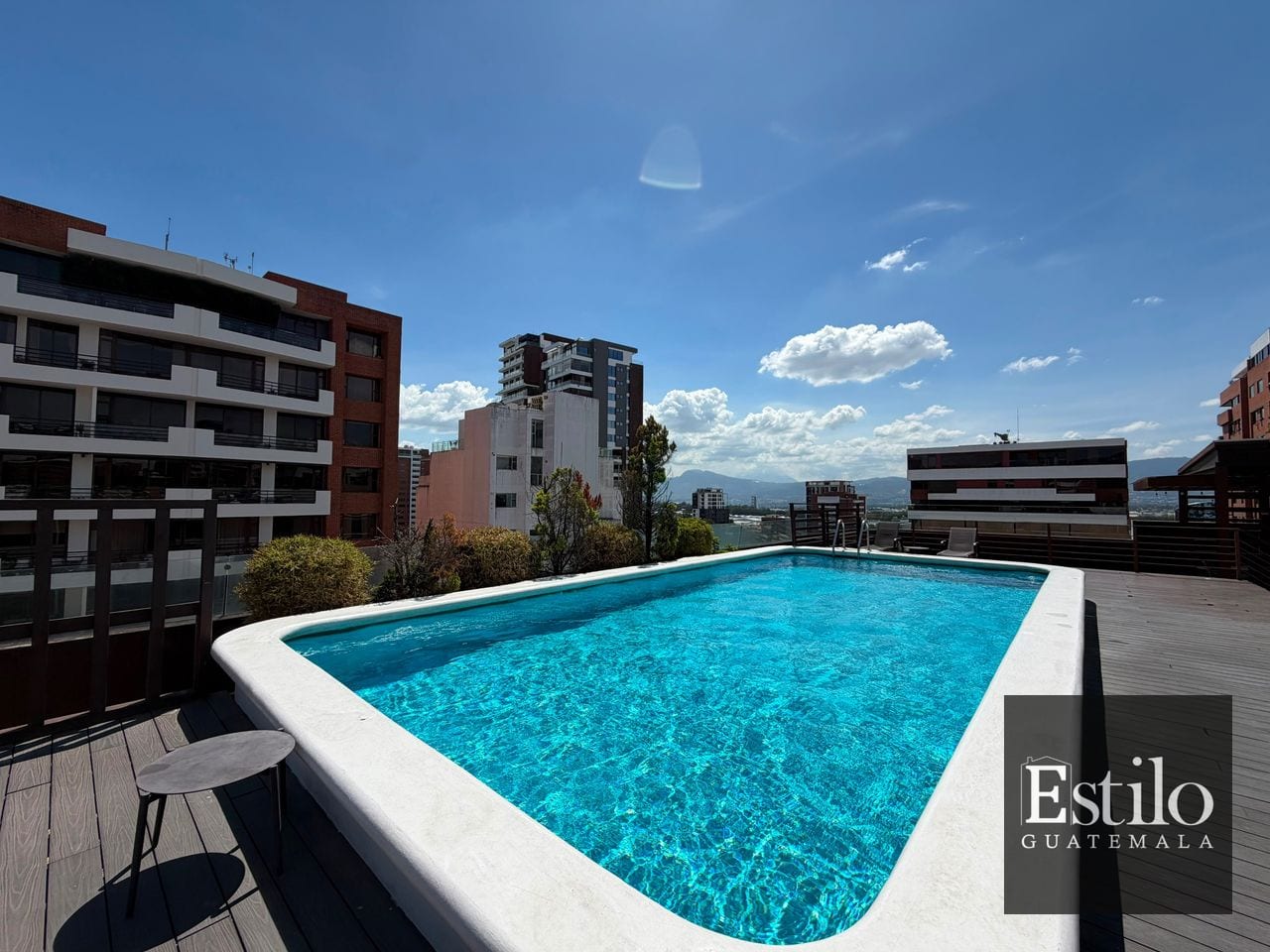 Apartamento En Alquiler — Apartamento en Alquiler en Torre Quattro, Zona 14, Guatemala, Ciudad — foto 2 de 15