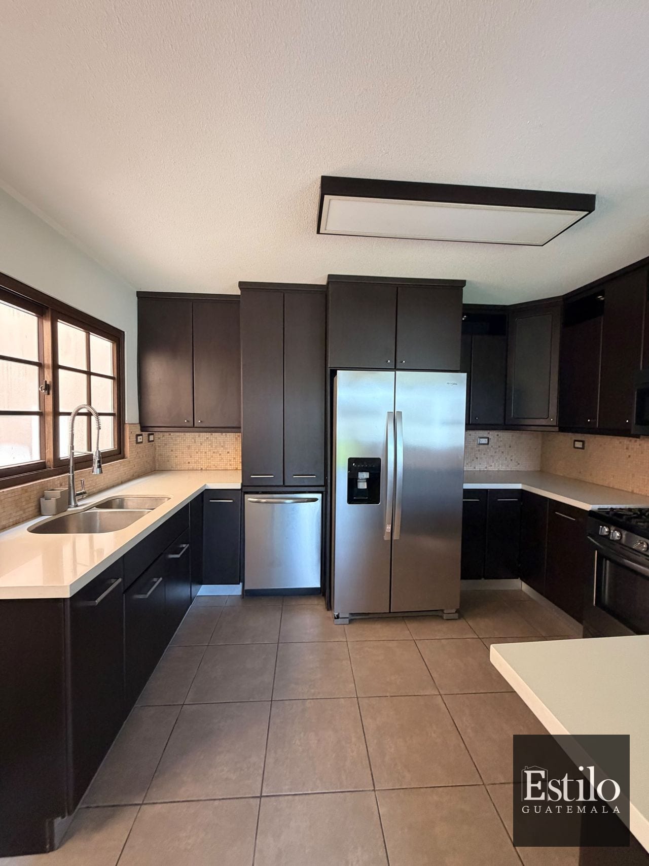 Preciosa Casa En Venta Z.16 — Apartamento en Venta en Zona 16, Guatemala, Ciudad — foto 7 de 17