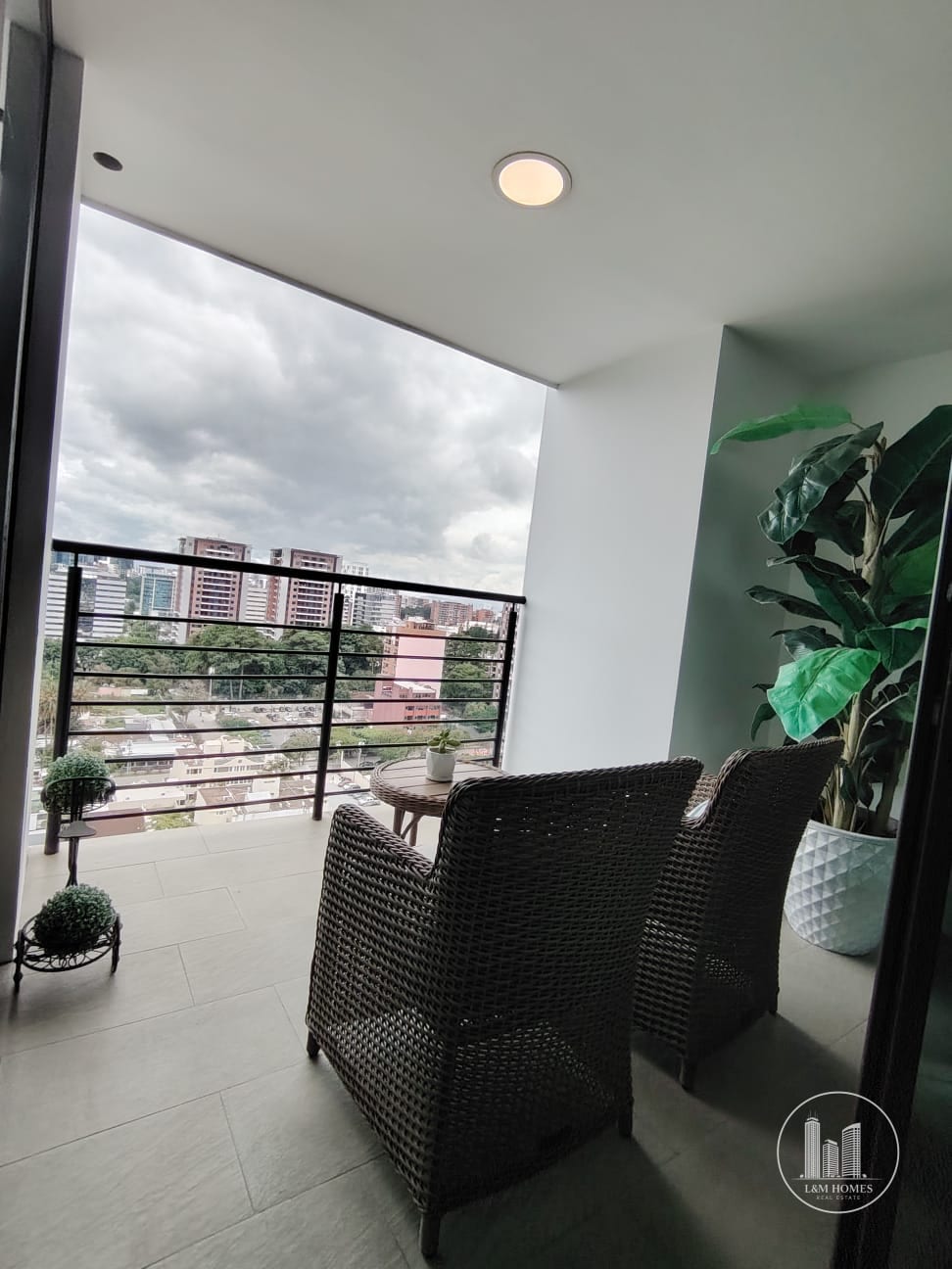 Lindo Apartamento amueblado zona 10 — Apartamento en Alquiler en Zona 10, Guatemala, Ciudad — foto 13 de 17
