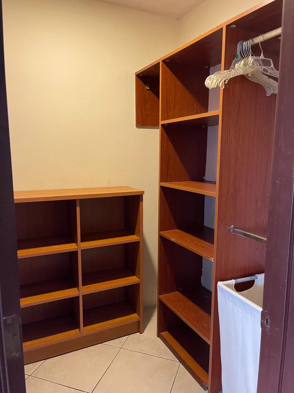 ALQUILER DE APARTAMENTO AMUEBLADO Y EQUIPADO EN ZONA 14 — Apartamento en Alquiler en Pacífica Plaza, Zona 14, Guatemala, Ciudad — foto 12 de 12