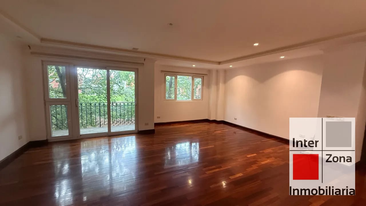 Apartamento en renta con habitación de servicio. Cayalá, Zona 16 — Apartamento en Alquiler en Encinos de Cayala, Zona 16, Guatemala, Ciudad — foto 1 de 12