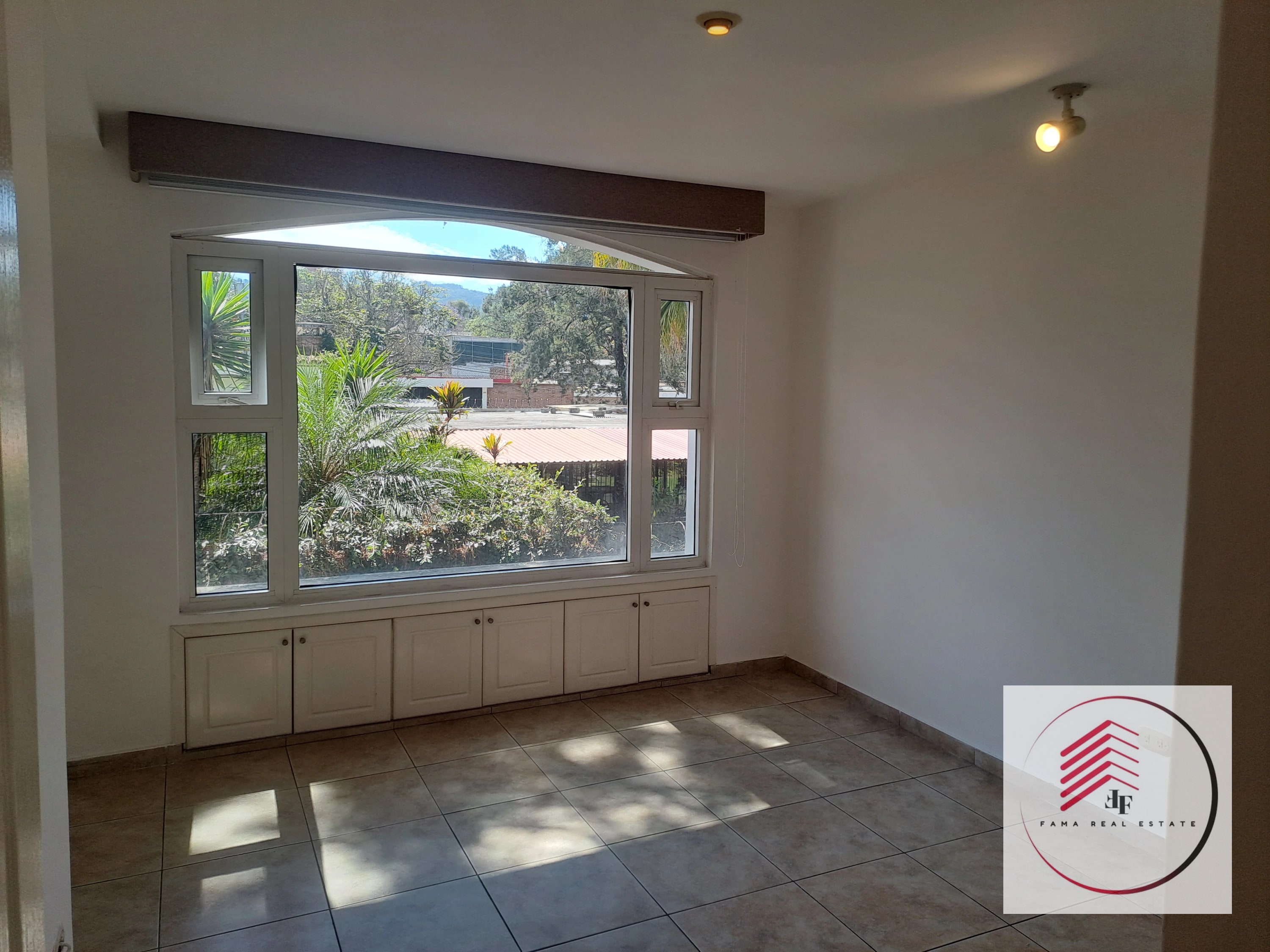 Alquiler de apartamento en zona 15 Vista Hermosa a 2 a dos cuadras de Boulevard Vista Hermosa — Apartamento en Alquiler en Zona 15, Guatemala, Ciudad — foto 10 de 14