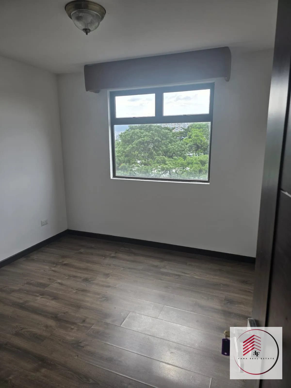 Renta de Hermoso Apartamento en Edificio Di Fiori Zona 7 Mateo Flores — Apartamento en Alquiler en Di Fiori, Zona 7, Guatemala, Ciudad — foto 2 de 17