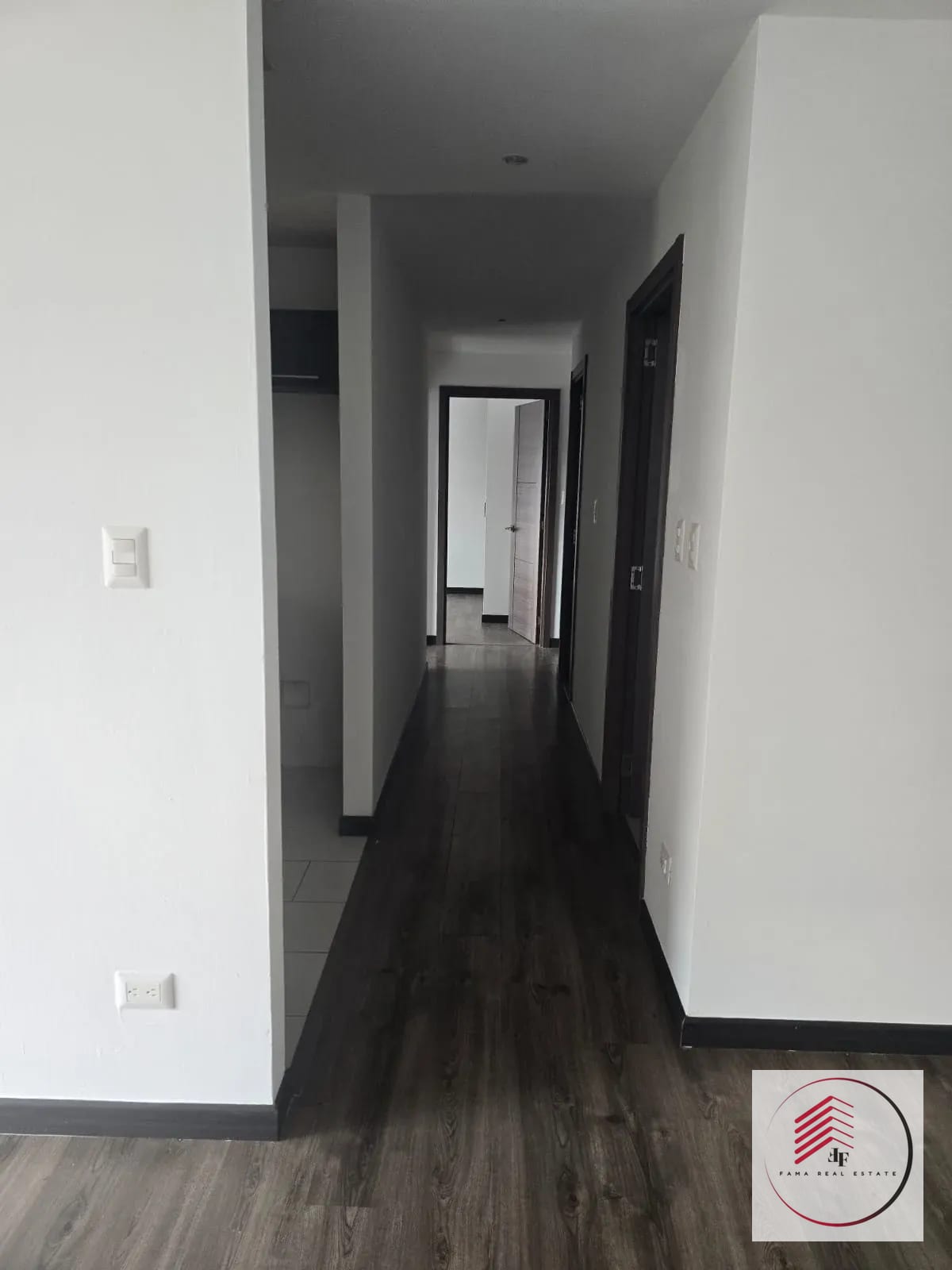 Renta de Hermoso Apartamento en Edificio Di Fiori Zona 7 Mateo Flores — Apartamento en Alquiler en Di Fiori, Zona 7, Guatemala, Ciudad — foto 13 de 17