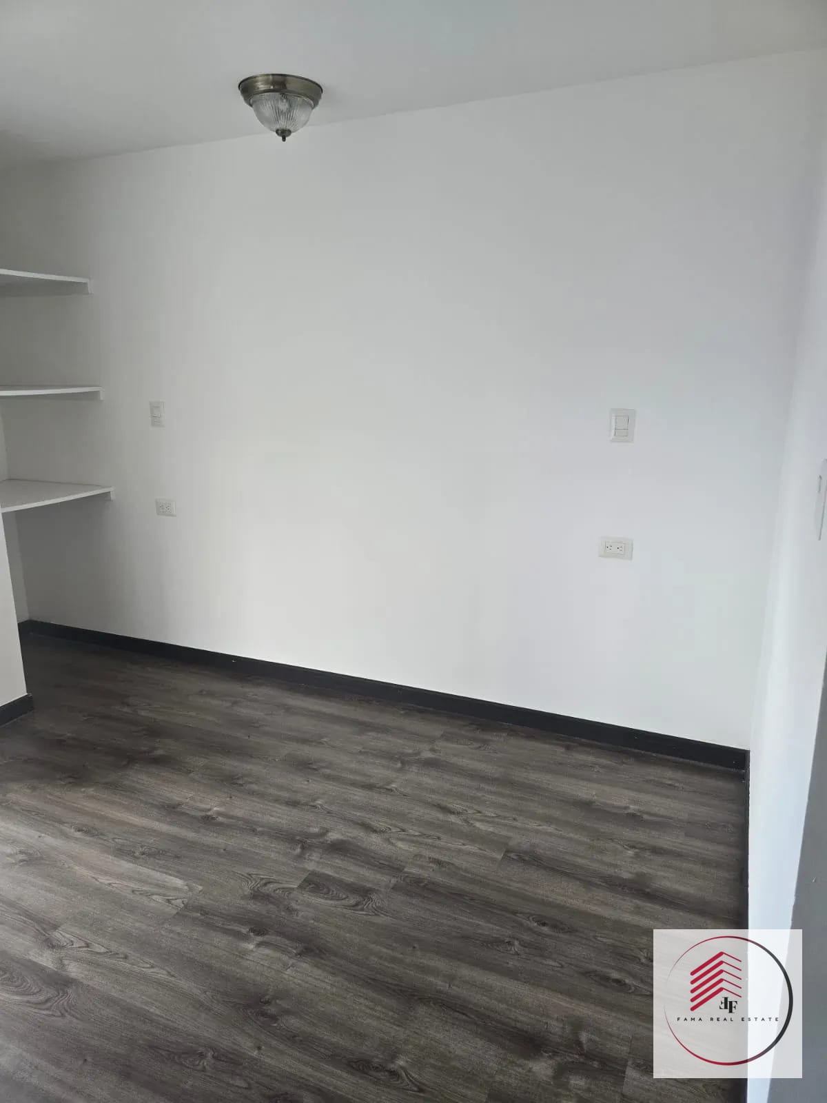 Renta de Hermoso Apartamento en Edificio Di Fiori Zona 7 Mateo Flores — Apartamento en Alquiler en Di Fiori, Zona 7, Guatemala, Ciudad — foto 16 de 17