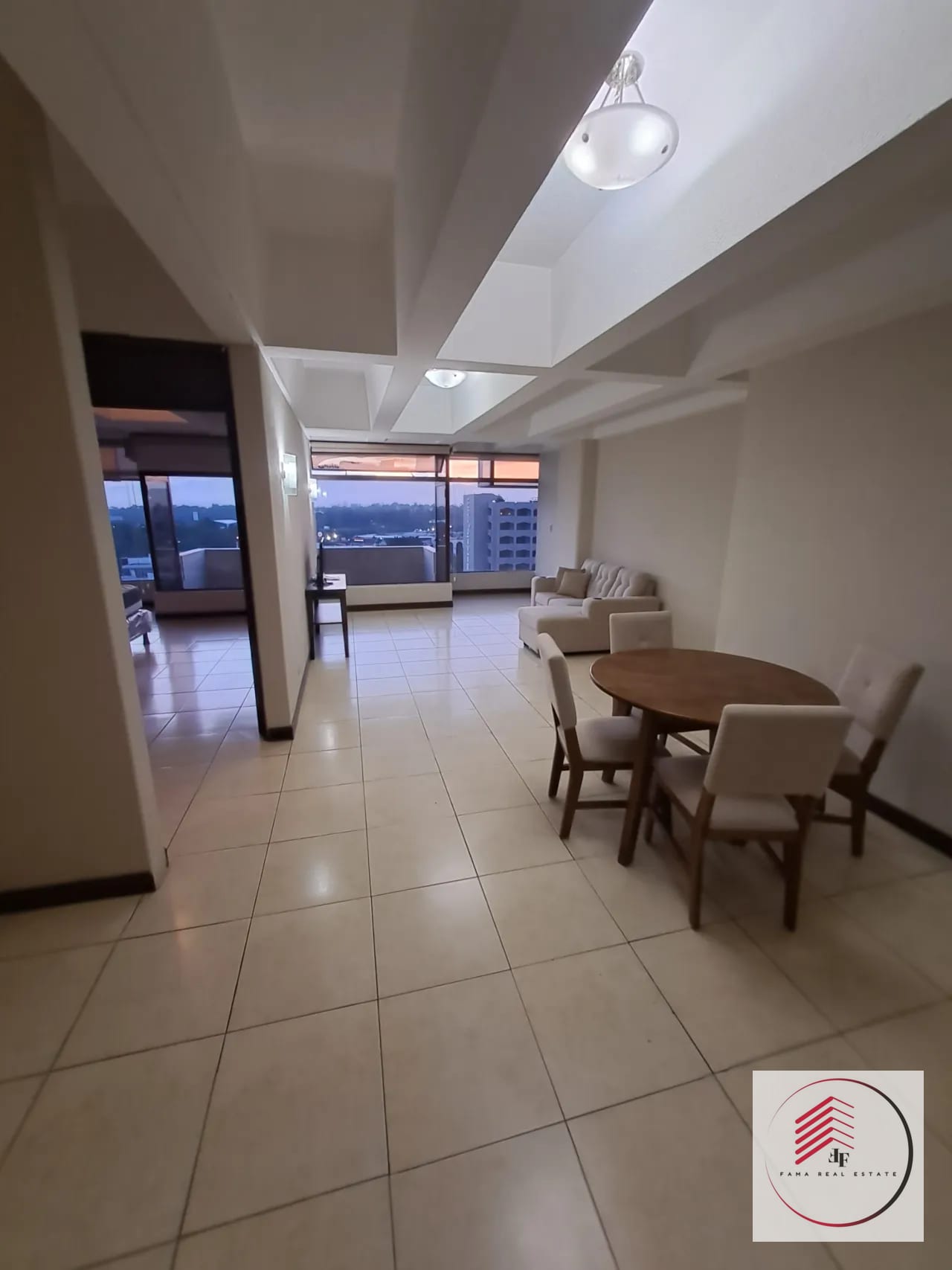 Remate de Apartamento en Edificio Reforma Obelisco Zona 9 — Apartamento en Venta en Reforma Obelisco, Zona 9, Guatemala, Ciudad — foto 9 de 17