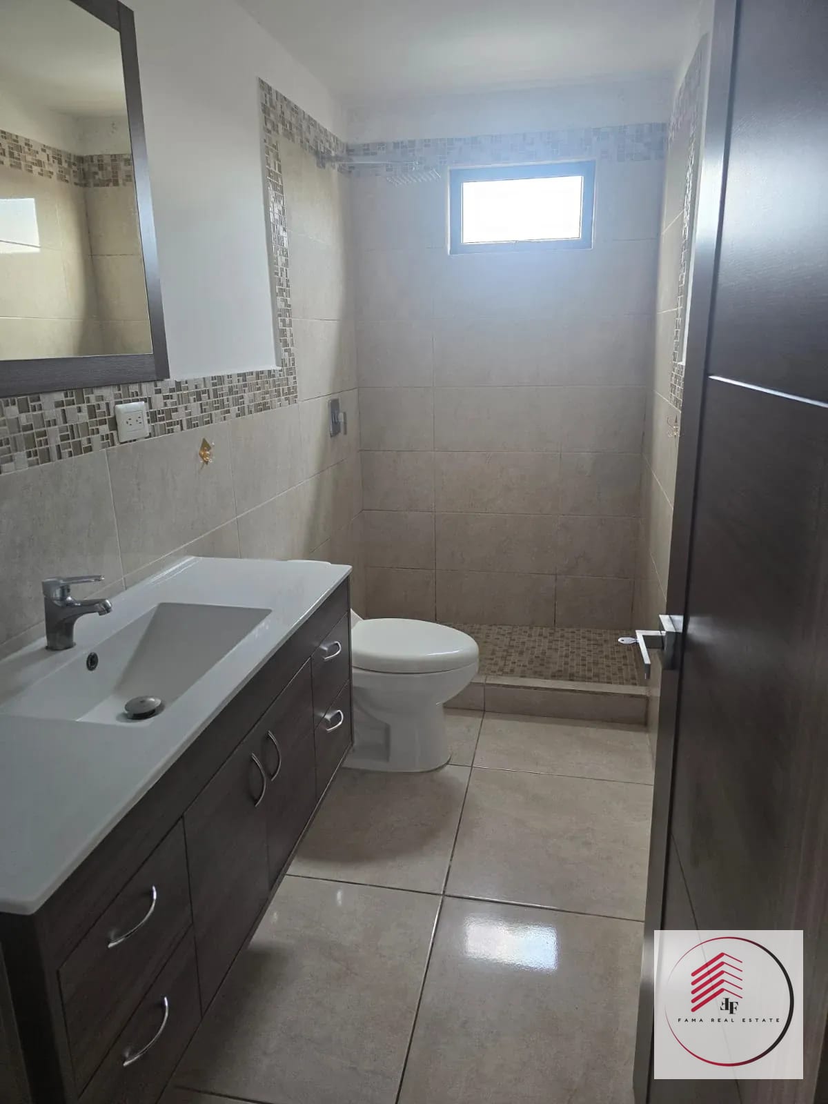 Renta de Hermoso Apartamento en Edificio Di Fiori Zona 7 Mateo Flores — Apartamento en Alquiler en Di Fiori, Zona 7, Guatemala, Ciudad — foto 6 de 17