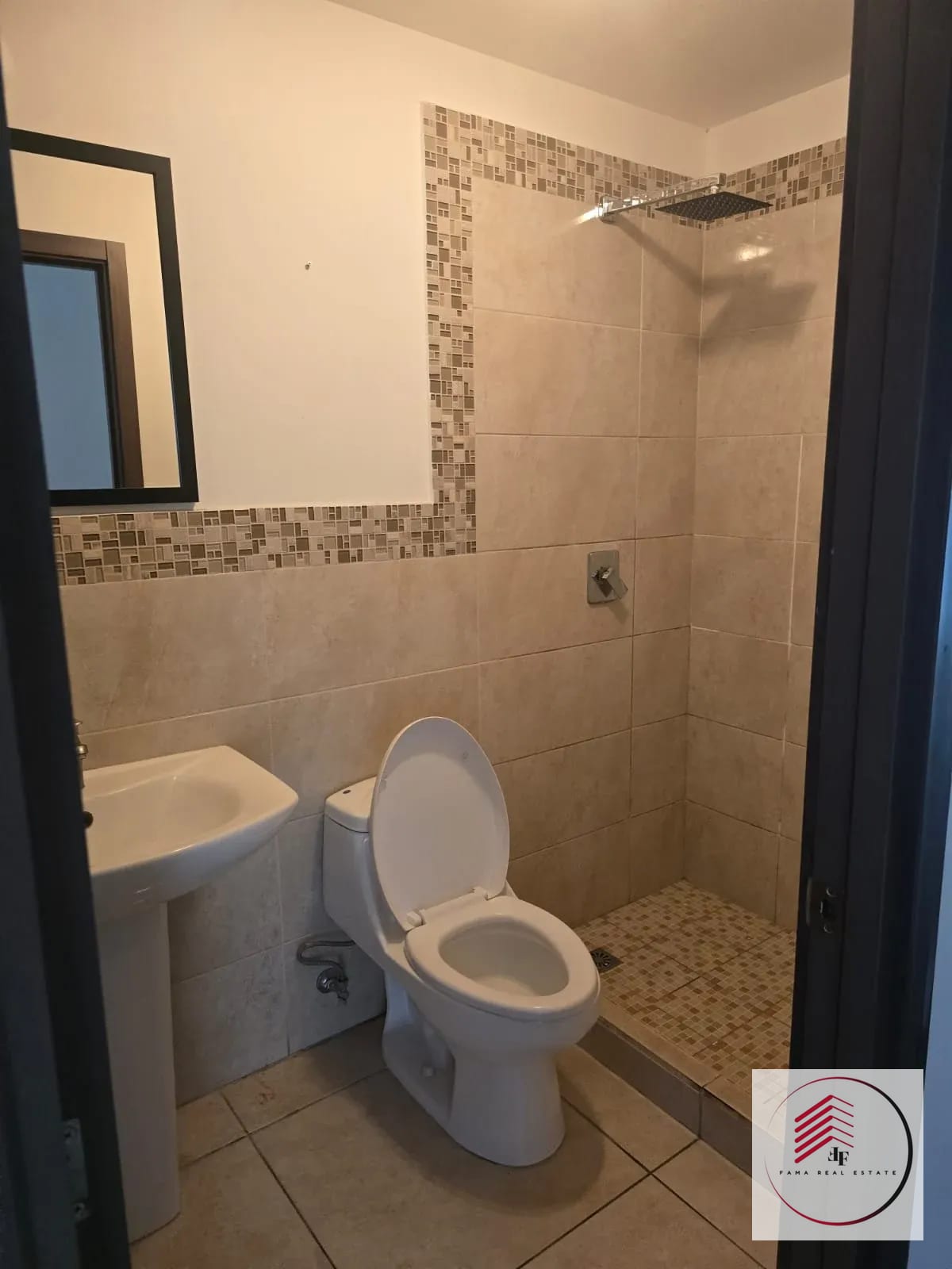 Renta de Hermoso Apartamento en Edificio Di Fiori Zona 7 Mateo Flores — Apartamento en Alquiler en Di Fiori, Zona 7, Guatemala, Ciudad — foto 13 de 17