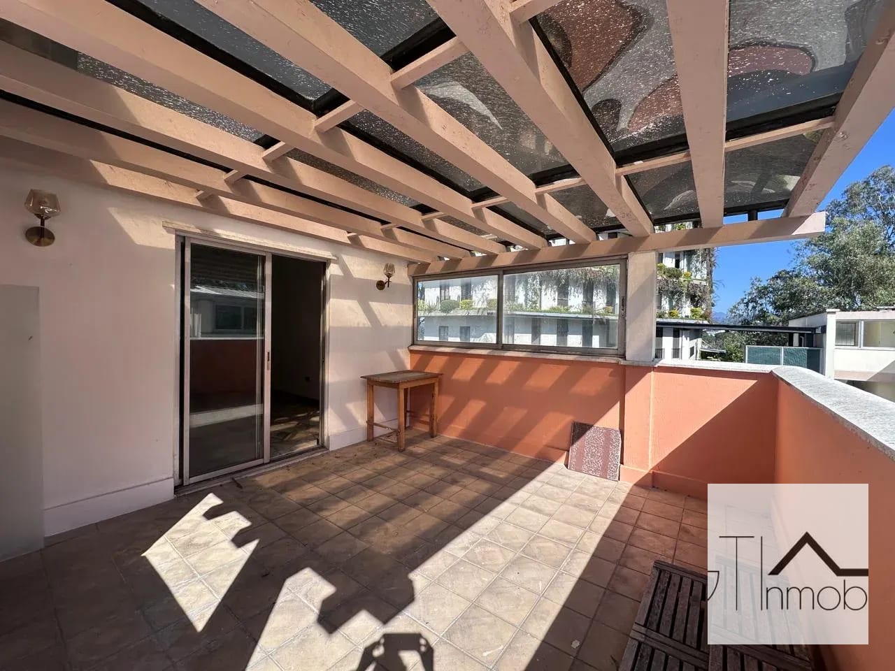 Apartamento de dos niveles — Apartamento en Venta en Ciudad Vieja, Zona 10, Guatemala, Ciudad — foto 13 de 17