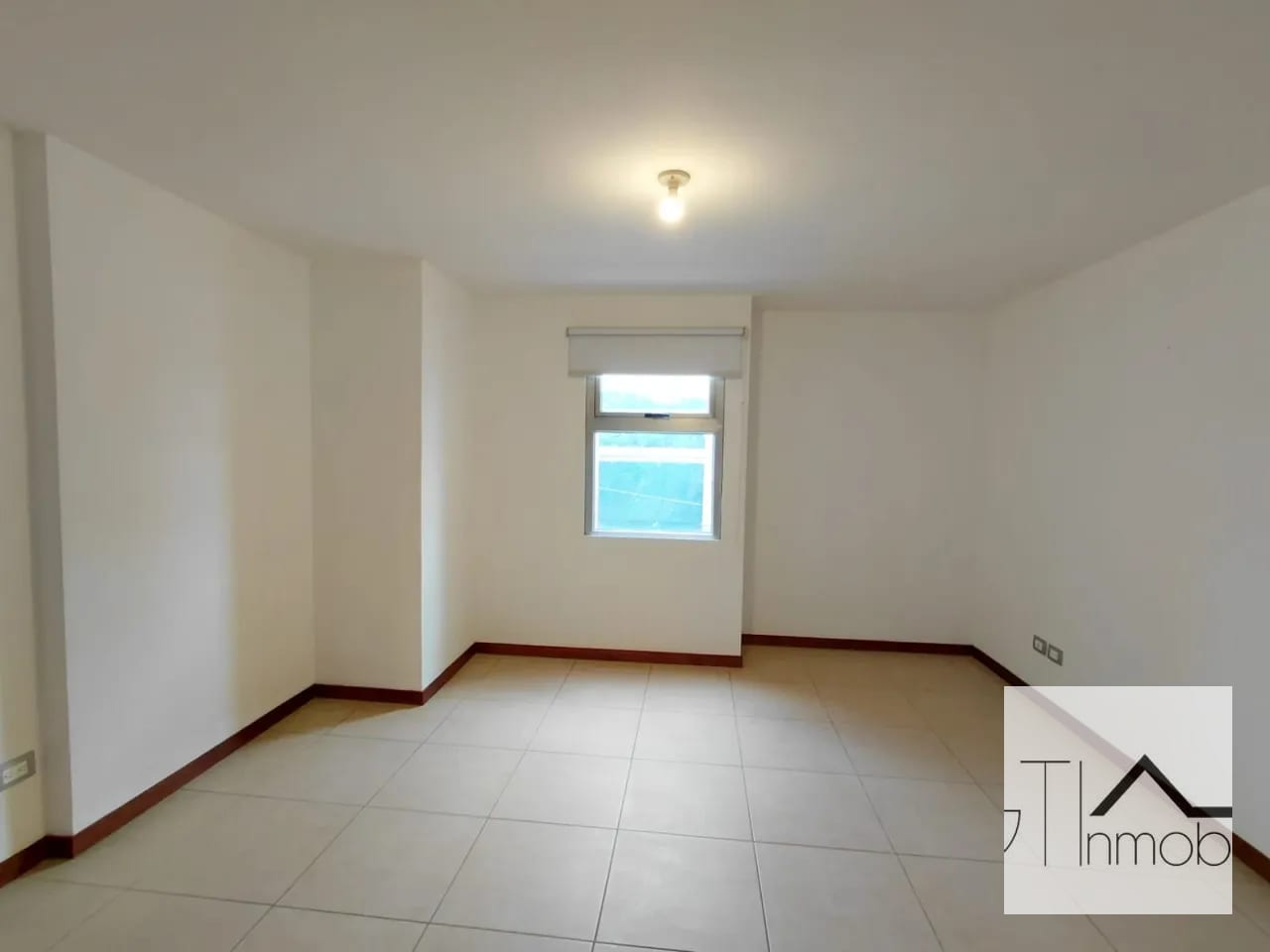 Amplio apartamento en venta, área de hospitales — Apartamento en Venta en Ciudad Vieja, Zona 10, Guatemala, Ciudad — foto 7 de 17