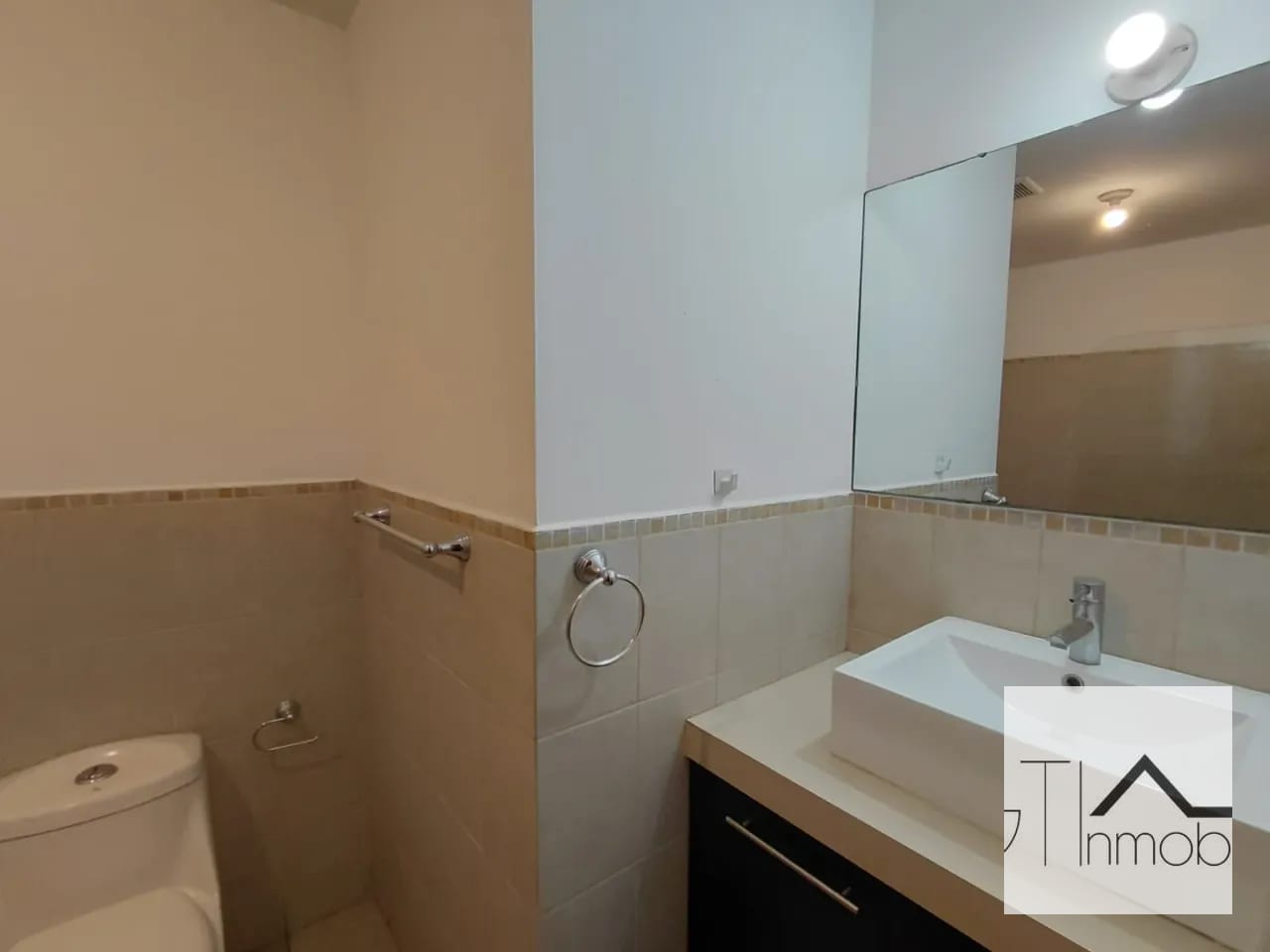 Amplio apartamento en venta, área de hospitales — Apartamento en Venta en Ciudad Vieja, Zona 10, Guatemala, Ciudad — foto 10 de 17
