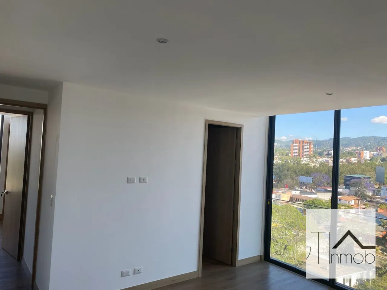 amplio apartamento zona 15 — Apartamento en Alquiler en Trivá, Zona 15, Guatemala, Ciudad — foto 3 de 17