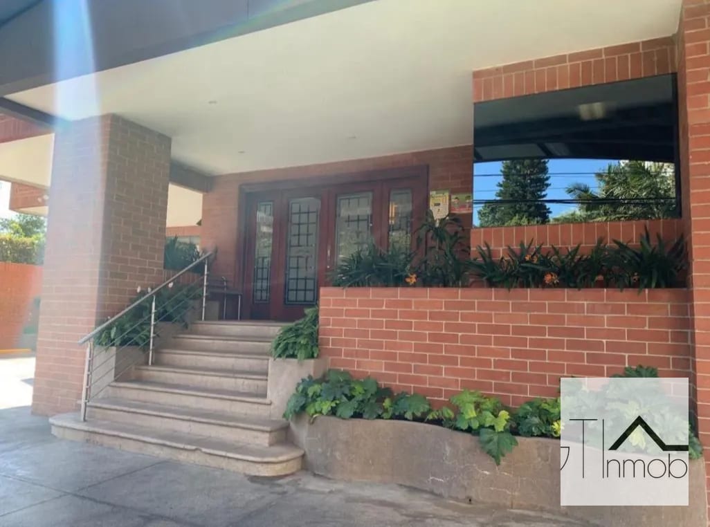 Apartamento en renta zona 10 nivel 12 — Apartamento en Alquiler en Altos de Santa Clara, Zona 10, Guatemala, Ciudad — foto 14 de 17