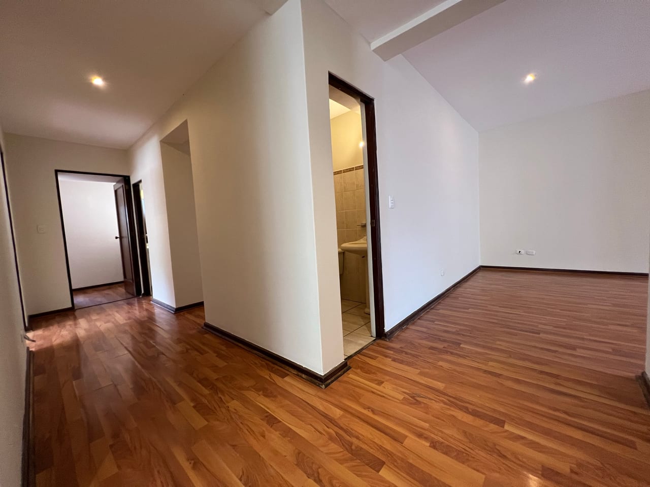 Venta amplio apartamento 3 Dormitorios | La Solana Zona 15 - San Lázaro — Apartamento en Venta en San Lázaro, Zona 15, Guatemala, Ciudad — foto 8 de 10