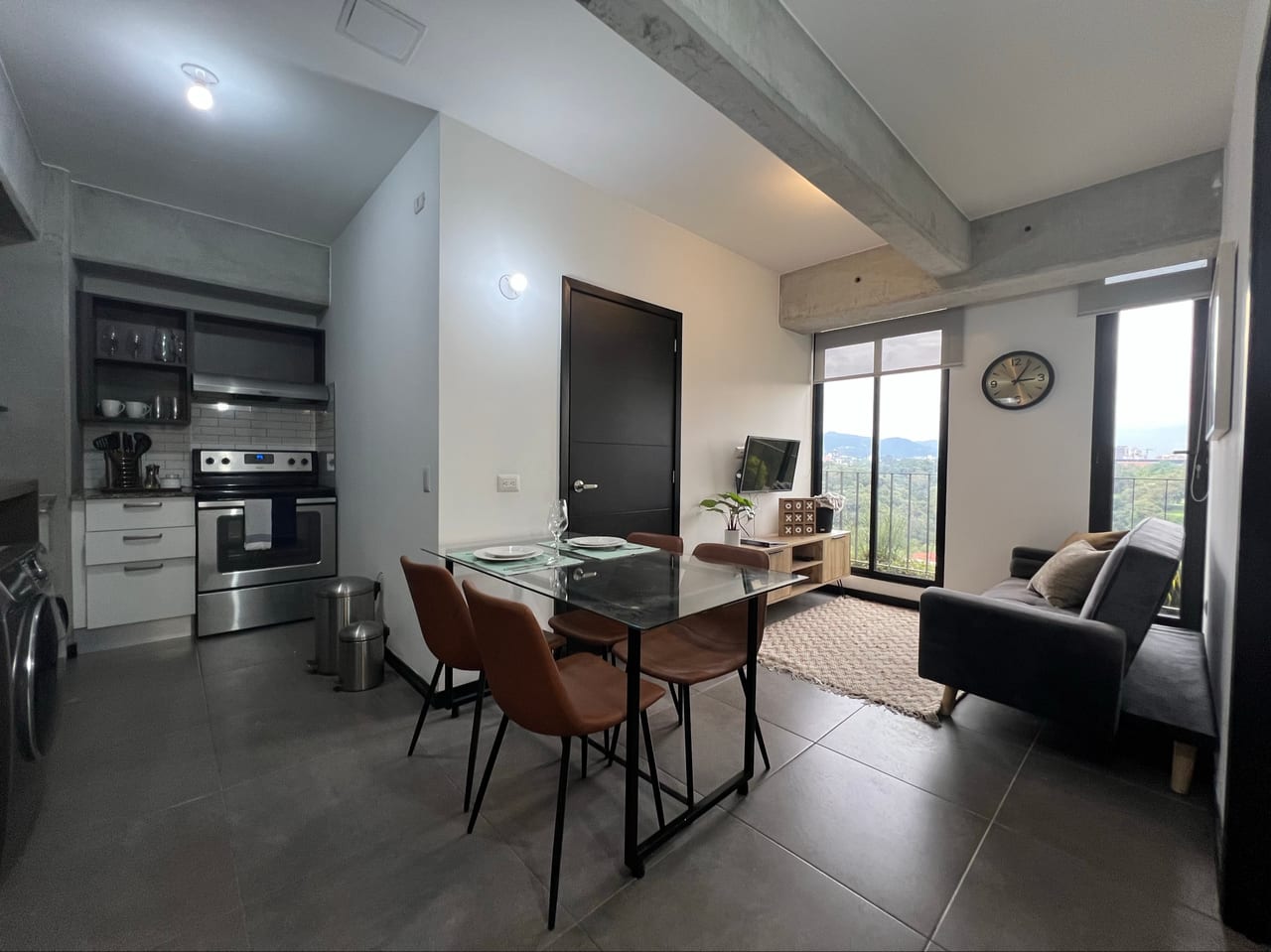 Alquiler apartamento Amueblado y Equipado | FABRA Zona 10 — Apartamento en Alquiler en Fabra, Zona 10, Guatemala, Ciudad — foto 1 de 10