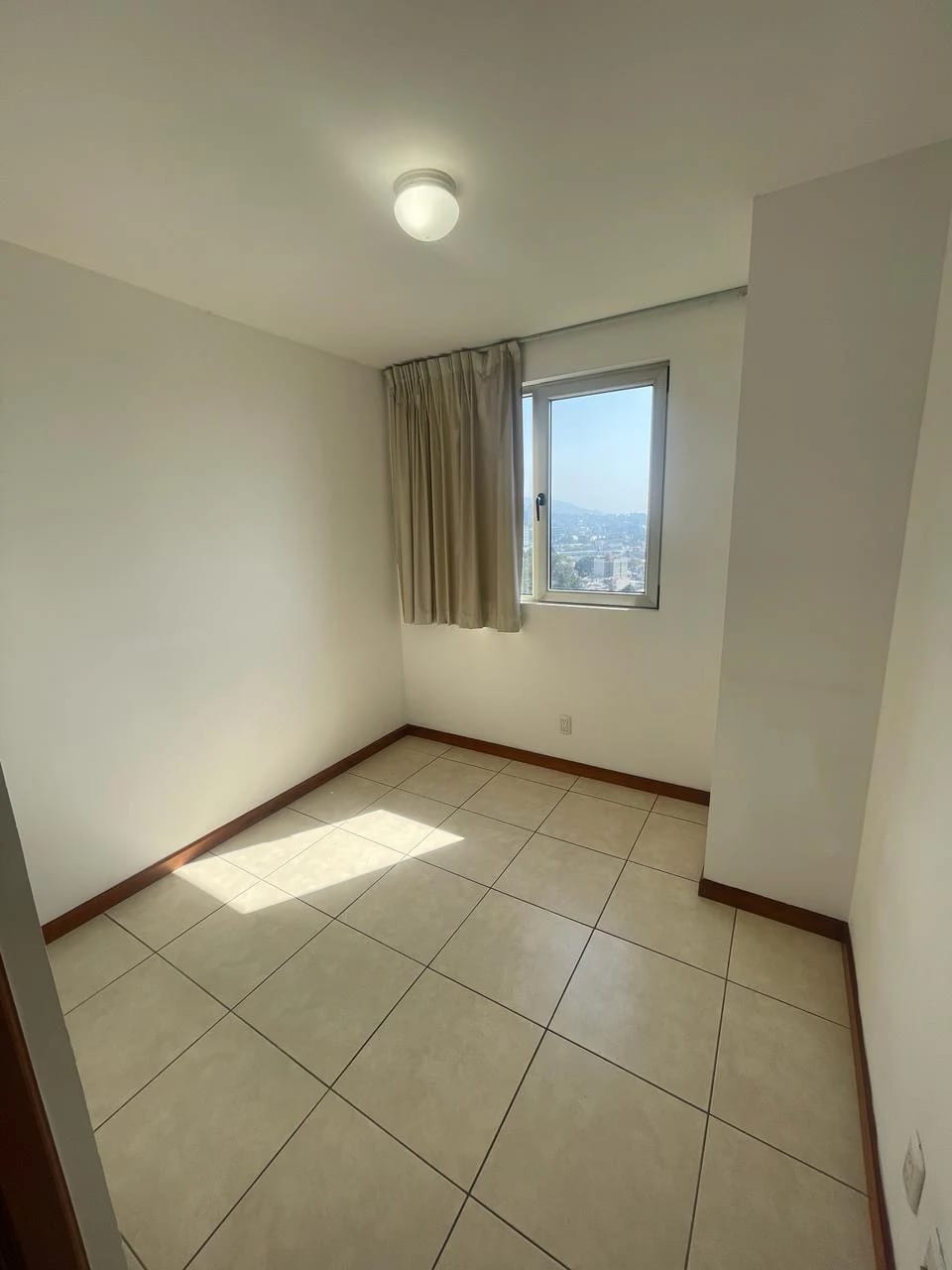 Alquiler amplio apartamento 3 Dormitorios | Botticelli Zona 15 VHII — Apartamento en Alquiler en Botticelli II, Zona 15, Guatemala, Ciudad — foto 7 de 14