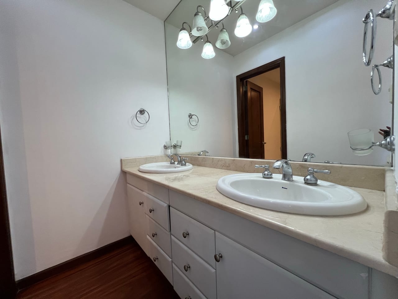 Venta apartamento 2 Dormitorios | Torre del Valle Zona 10 — Apartamento en Venta en Torre Del Valle, Zona 10, Guatemala, Ciudad — foto 8 de 13