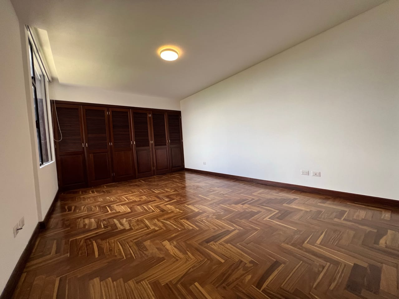 Alquiler amplio apartamento 3 Dormitorios | Villa Mayor zona 14 — Apartamento en Alquiler en Villa Mayor, Zona 14, Guatemala, Ciudad — foto 13 de 15