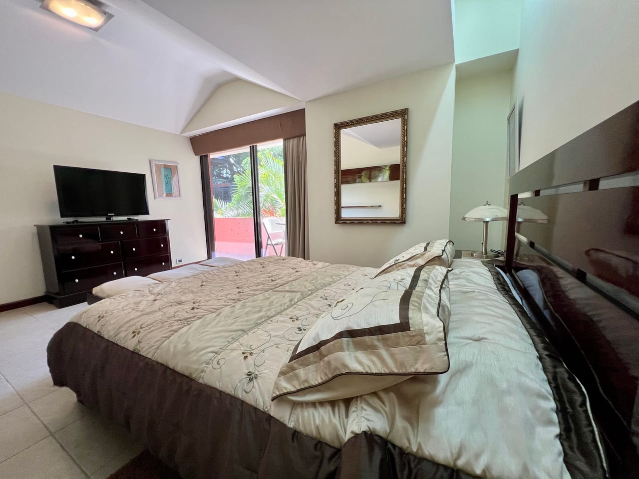Alquiler apartamento Amueblado 3 Dormitorios | Bonaire Zona 14 — Apartamento en Alquiler en Bonaire, Zona 14, Guatemala, Ciudad — foto 15 de 16