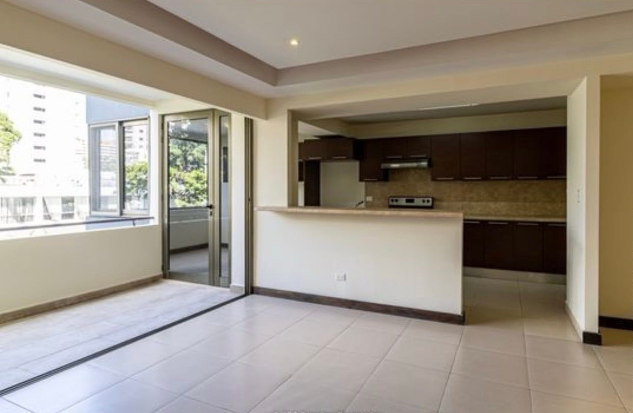 Alquiler amplio apartamento 2 Dormitorios | Edificio Cobella Zona 14 — Apartamento en Alquiler en Cobella, Zona 14, Guatemala, Ciudad — foto 2 de 12