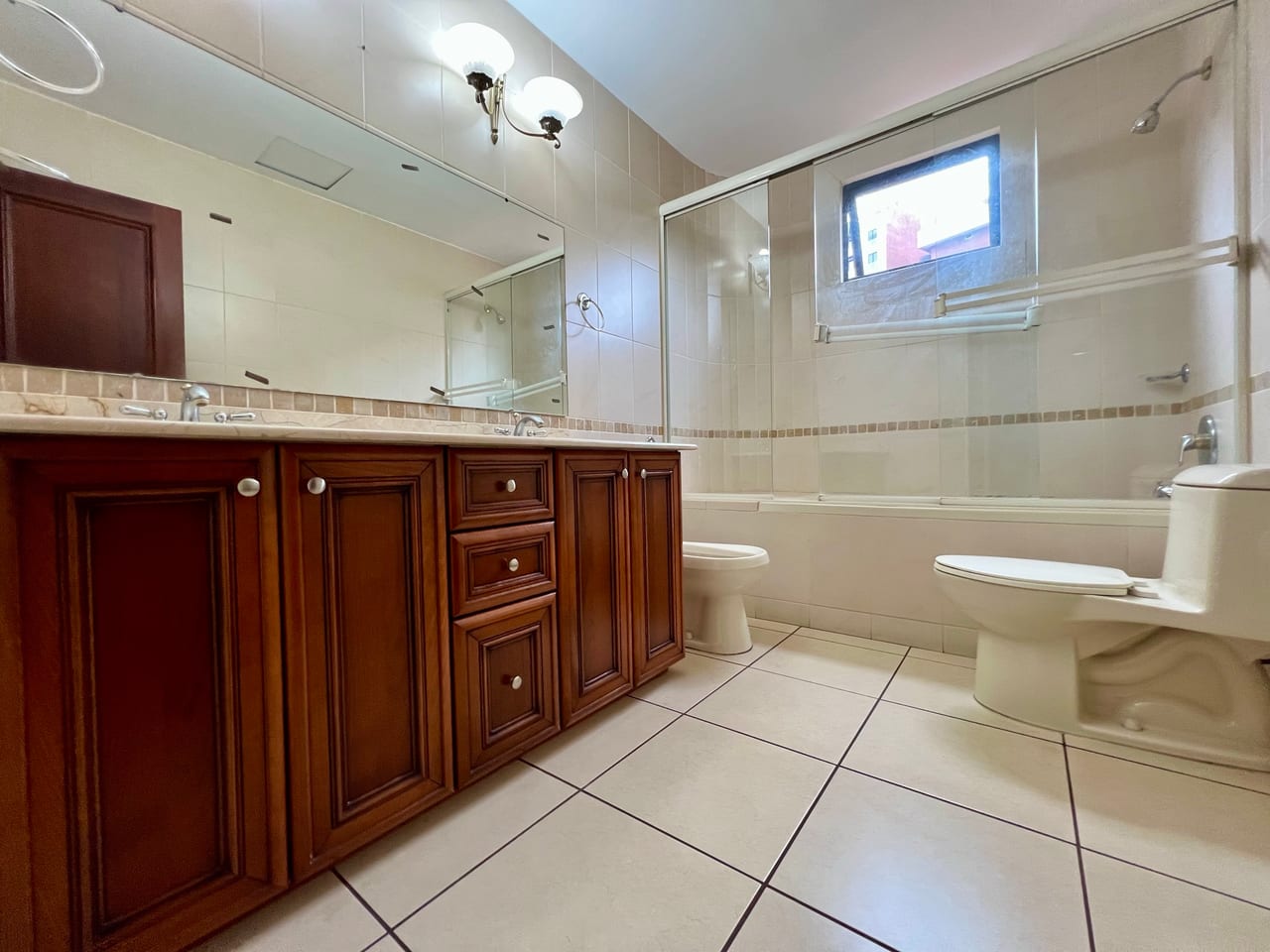Alquiler amplio apartamento 3 Dormitorios | Altos de Santa Clara Z10 — Apartamento en Alquiler en Altos de Santa Clara, Zona 10, Guatemala, Ciudad — foto 16 de 17